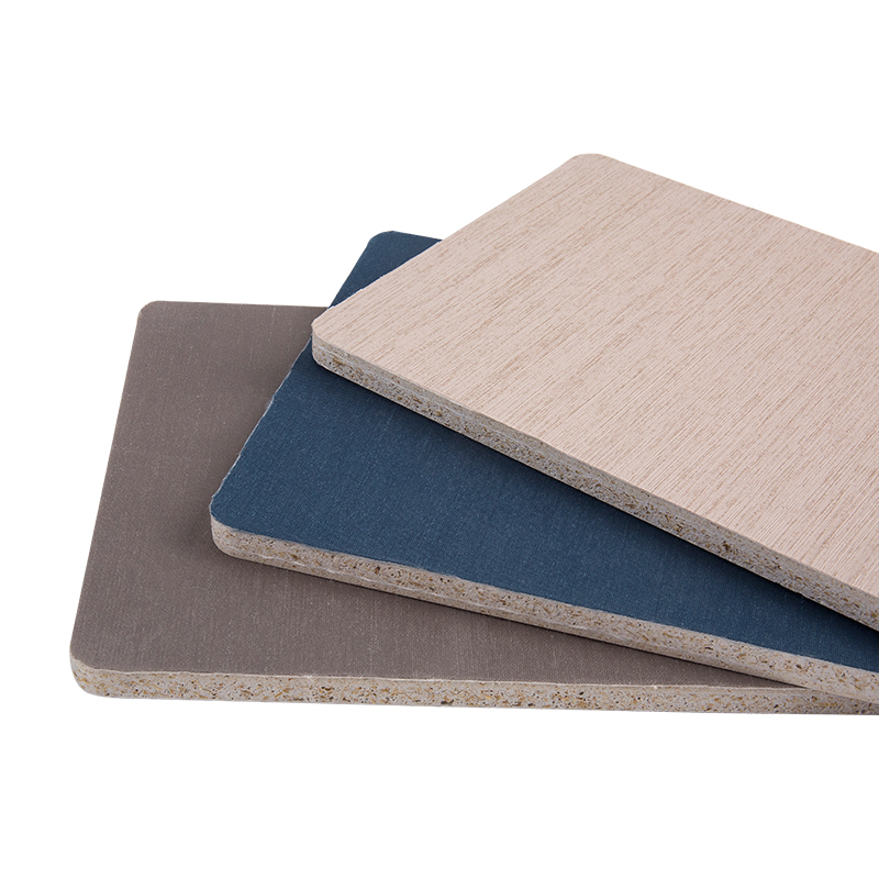 WPC-verhoilun vertailu perinteiseen puupäällysteeseen: kestävyys ja ympäristöedut